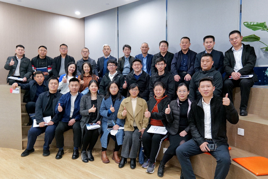 鲁南四市人力资源服务业高级管理人员研修班到访龙8头号玩家集团交流学习